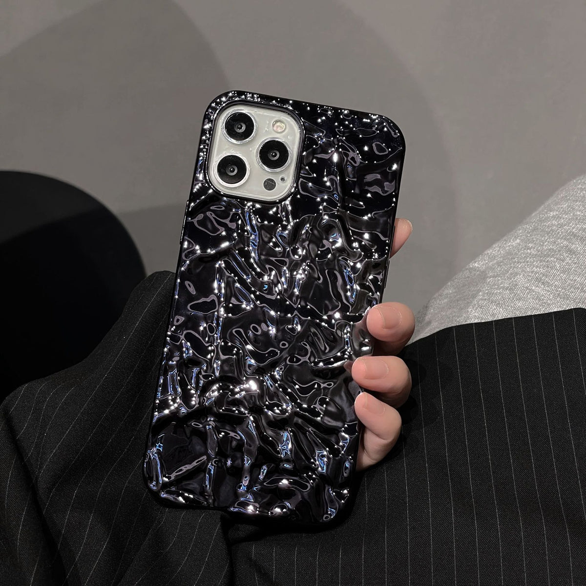 Wrinkled iPhone 17 electroplated phone case ins silicone case 16promax suitable for Apple 12
